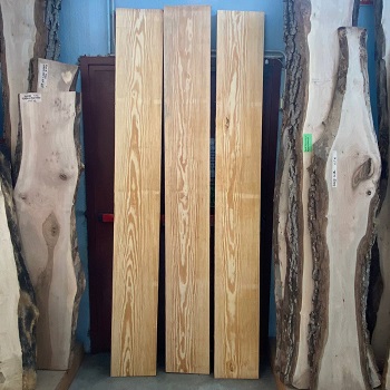 TAVOLA YELLOPINE 28X300X2440 RIFILATA PIALLATA DA UN LATO